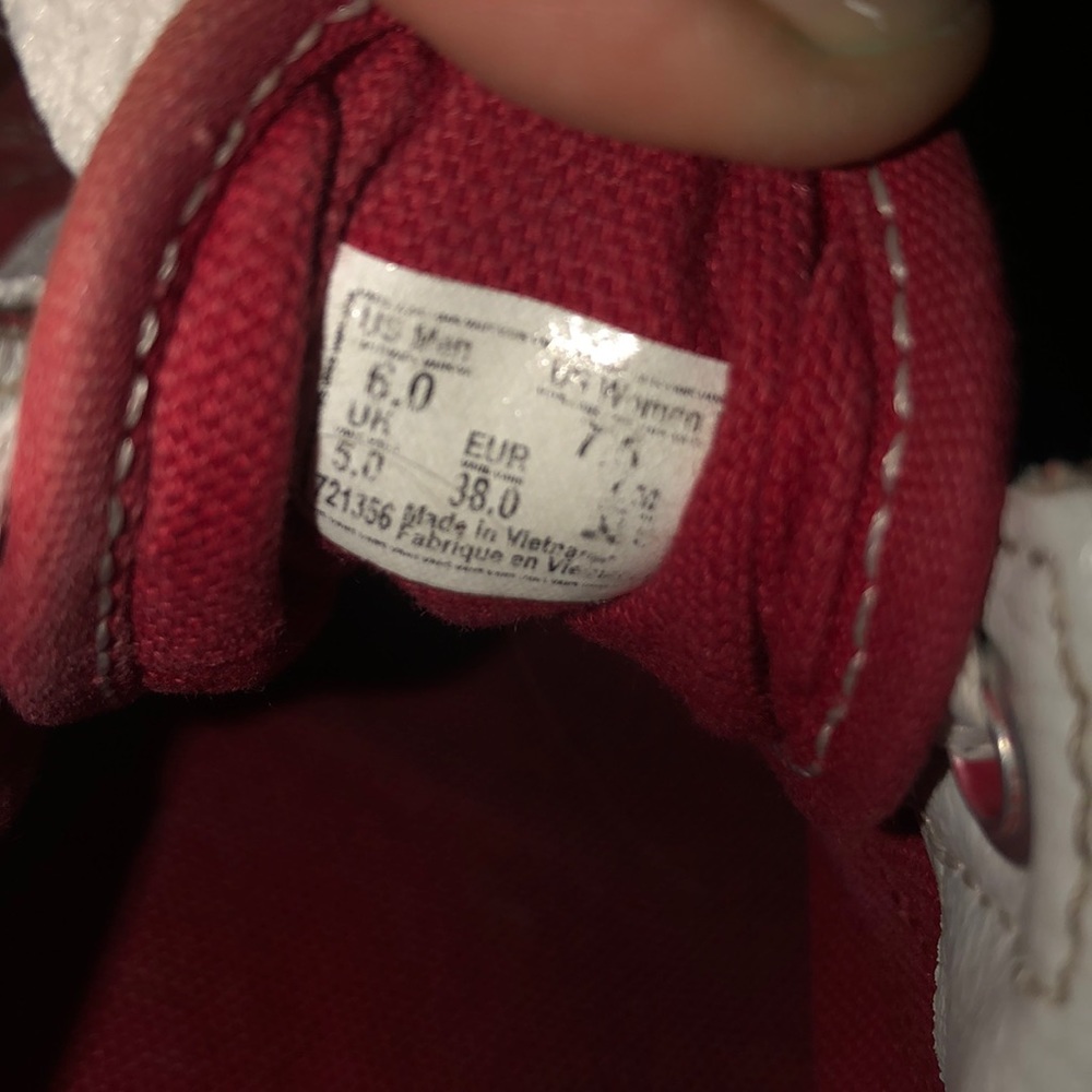 Vans - Picture 7 of 7